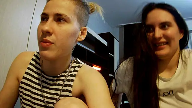 Snapshot of Mary_12 chatting on 10.16.25 Mary 12 online show from 10.16.25