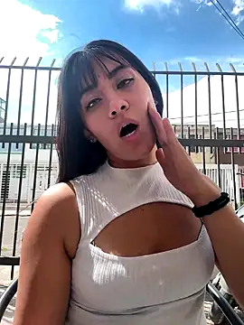 LunaMartinez Pink online show from 10.09.25