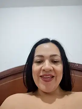 LindaSalo33 online show from 10.05.25