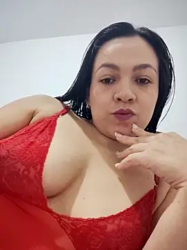 LindaSalo33 online show from 10.12.25