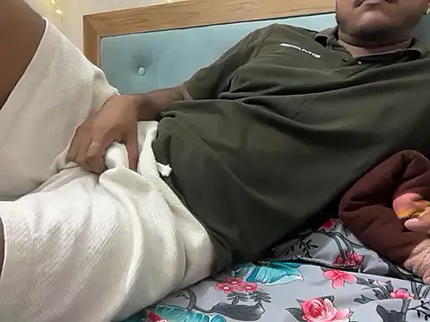 Snapshot of YourBlackBull chatting on 10.04.25 YourBlackBull online show from 10.04.25