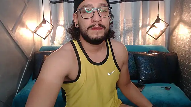 Snapshot of Ethan_w12 chatting on 10.15.25 Ethan w12 online show from 10.15.25