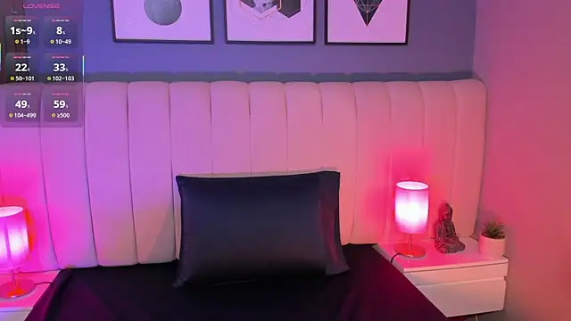 DaimondPink online show from 10.16.25