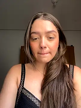 luiza barcelos online show from 10.08.25