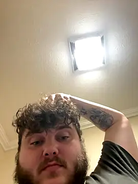 Snapshot of snifflez03 chatting on 10.29.25 snifflez03 online show from 10.29.25