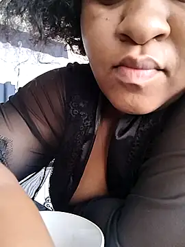 Snapshot of thicknjuicyx chatting on 10.07.25 thicknjuicyx online show from 10.07.25