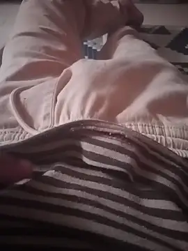 Snapshot of PhoningTint chatting on 10.23.25 PhoningTint online show from 10.23.25