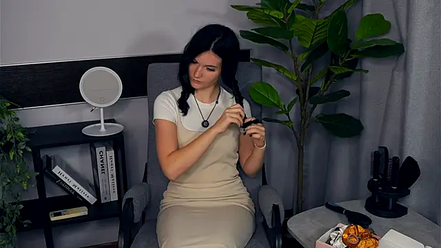 BettieBourque online show from 10.03.25