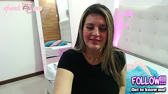 Snapshot of sweet_christtydiaz chatting on 10.01.25 sweet christtydiaz online show from 10.01.25