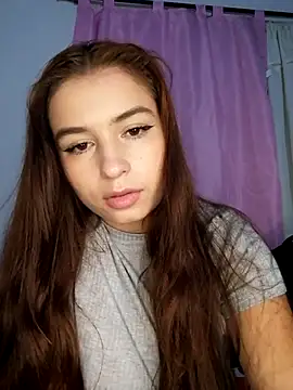 Snapshot of walker_leah88 chatting on 11.05.25 walker leah88 online show from 11.05.25