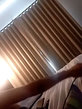 Snapshot of LetMeLiqU chatting on 10.07.25 LetMeLiqU online show from 10.07.25