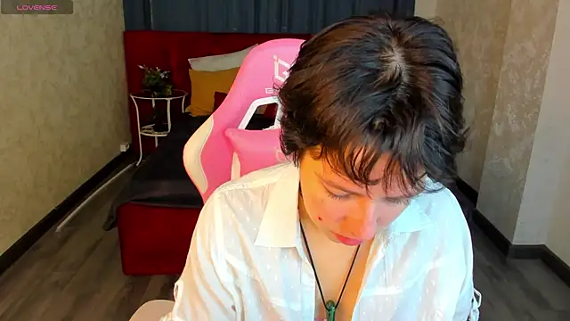 Sara Frayer online show from 10.09.25