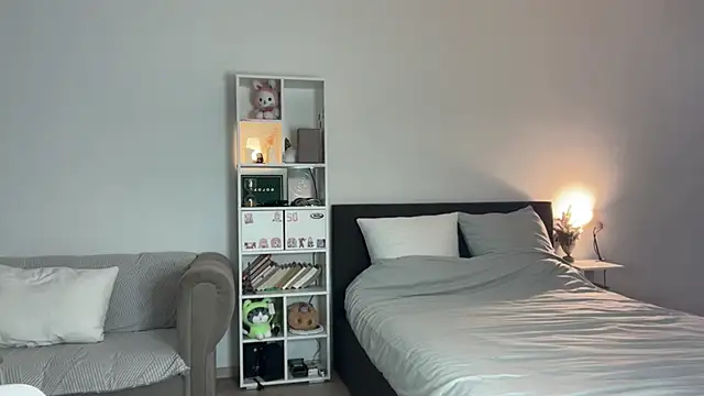 Snapshot of yourlittlesunrise_ chatting on 12.01.25 yourlittlesunrise online show from 12.01.25