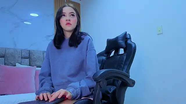 angel  kiss online show from 11.13.25