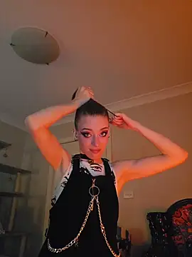 Snapshot of lonely_Cosplay_chick chatting on 10.30.25 lonely Cosplay chick online show from 10.30.25