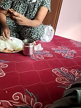 Snapshot of tamilkajal chatting on 11.09.25 tamilkajal online show from 11.09.25