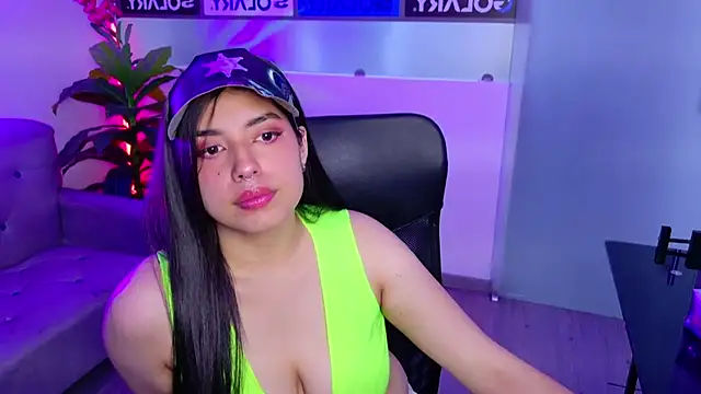 Snapshot of Violetta_Swett_ chatting on 10.16.25 Violetta Swett online show from 10.16.25