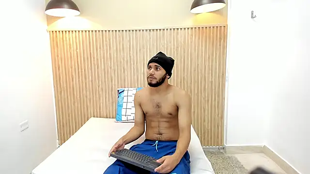 Adamss 23 online show from 10.05.25