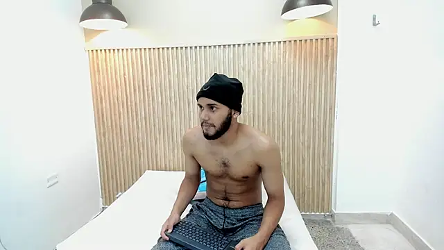Adamss 23 online show from 10.08.25
