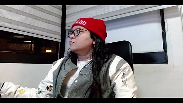 Snapshot of Xander_Taylor_ chatting on 10.25.25 Xander Taylor  online show from 10.25.25