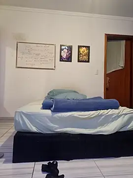 Snapshot of SweetGoodBoy22 chatting on 10.10.25 SweetGoodBoy22 online show from 10.10.25