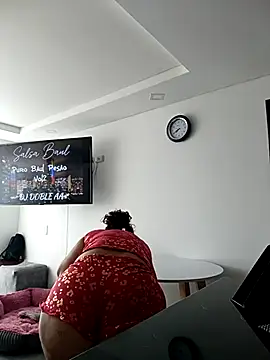 Snapshot of MeganAssTabooxxx chatting on 11.07.25 MeganAssTabooxxx online show from 11.07.25