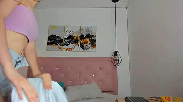 kiara and christy online show from 10.06.25