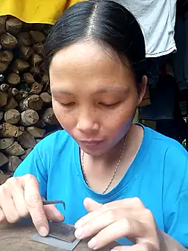 Snapshot of hanghuong chatting on 10.06.25 hanghuong online show from 10.06.25