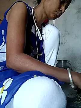 Hotty-romi3 online show from 11.25.25