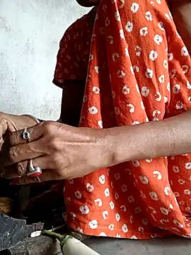 Hotty-romi3 online show from 11.27.25