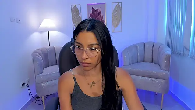 Snapshot of Silvana_velvet chatting on 10.21.25 Silvana velvet online show from 10.21.25