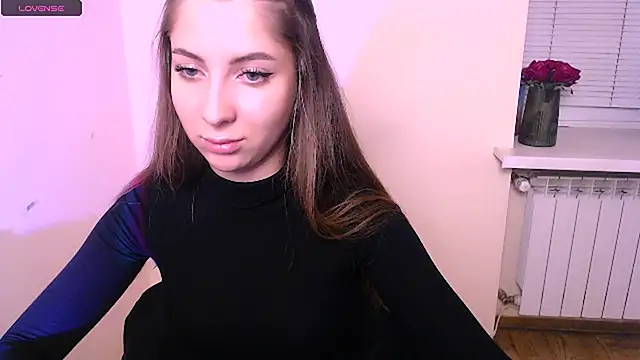 Snapshot of _OlivkaSexy chatting on 10.04.25 OlivkaSexy online show from 10.04.25