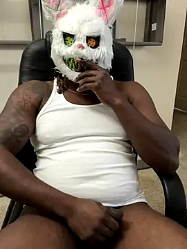 Snapshot of CakesnCapnHook chatting on 10.30.25 CakesnCapnHook online show from 10.30.25