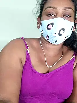 Snapshot of tamil_Monisha chatting on 10.04.25 tamil Monisha online show from 10.04.25