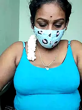 Snapshot of tamil_Monisha chatting on 10.15.25 tamil Monisha online show from 10.15.25