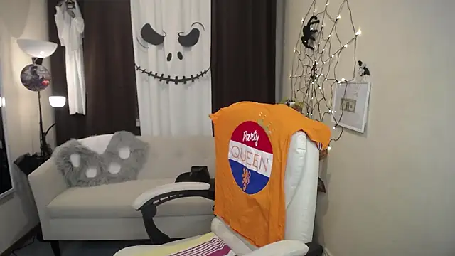 VestaWoody online show from 10.31.25