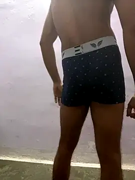 Snapshot of OooYessboyy chatting on 10.04.25 OooYessboyy online show from 10.04.25