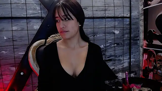 Lily Walker online show from 10.16.25