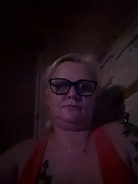 NieMaJazdyBezGwiazdy7883 online show from 10.07.25