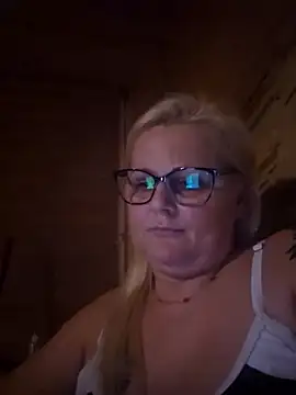 NieMaJazdyBezGwiazdy7883 online show from 11.01.25