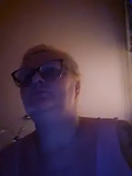 NieMaJazdyBezGwiazdy7883 online show from 11.02.25