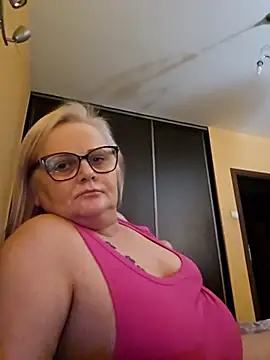 NieMaJazdyBezGwiazdy7883 online show from 11.19.25