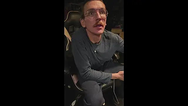 AverageMaleJay online show from 11.09.25