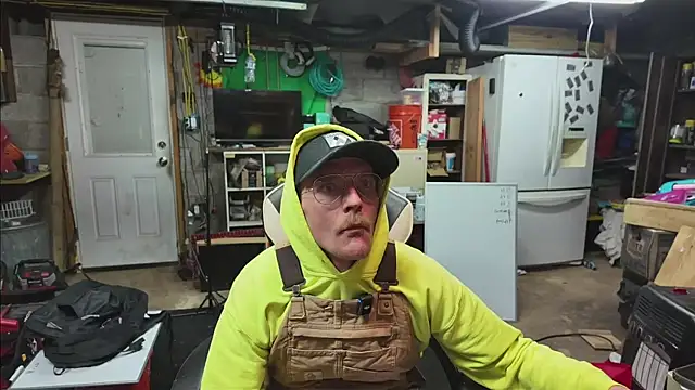 AverageMaleJay online show from 12.05.25