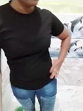 Snapshot of Rita_rani6 chatting on 10.17.25 Rita rani6 online show from 10.17.25