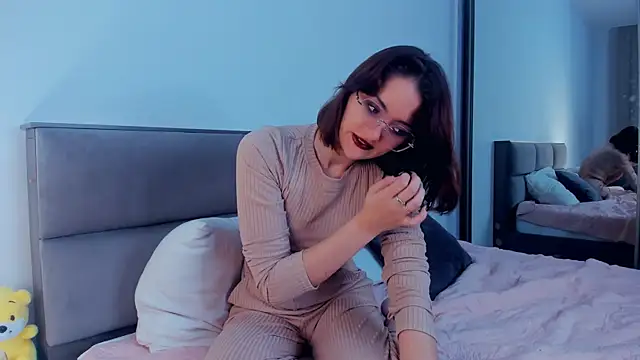 LorrieDegonia online show from 10.31.25