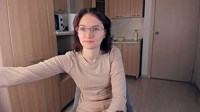 LorrieDegonia online show from 11.13.25