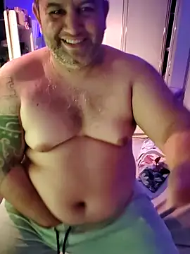 Snapshot of Zsoltzsolti23 chatting on 11.25.25 Zsoltzsolti23 online show from 11.25.25