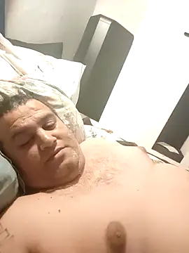 Snapshot of Zsoltzsolti23 chatting on 11.26.25 Zsoltzsolti23 online show from 11.26.25