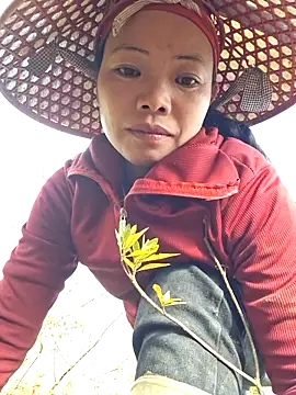 miomio-12 online show from 10.23.25